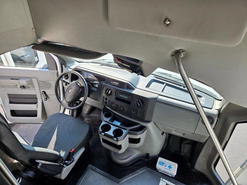 2018 Starcraft Allstar Shuttle Bus - Image 7