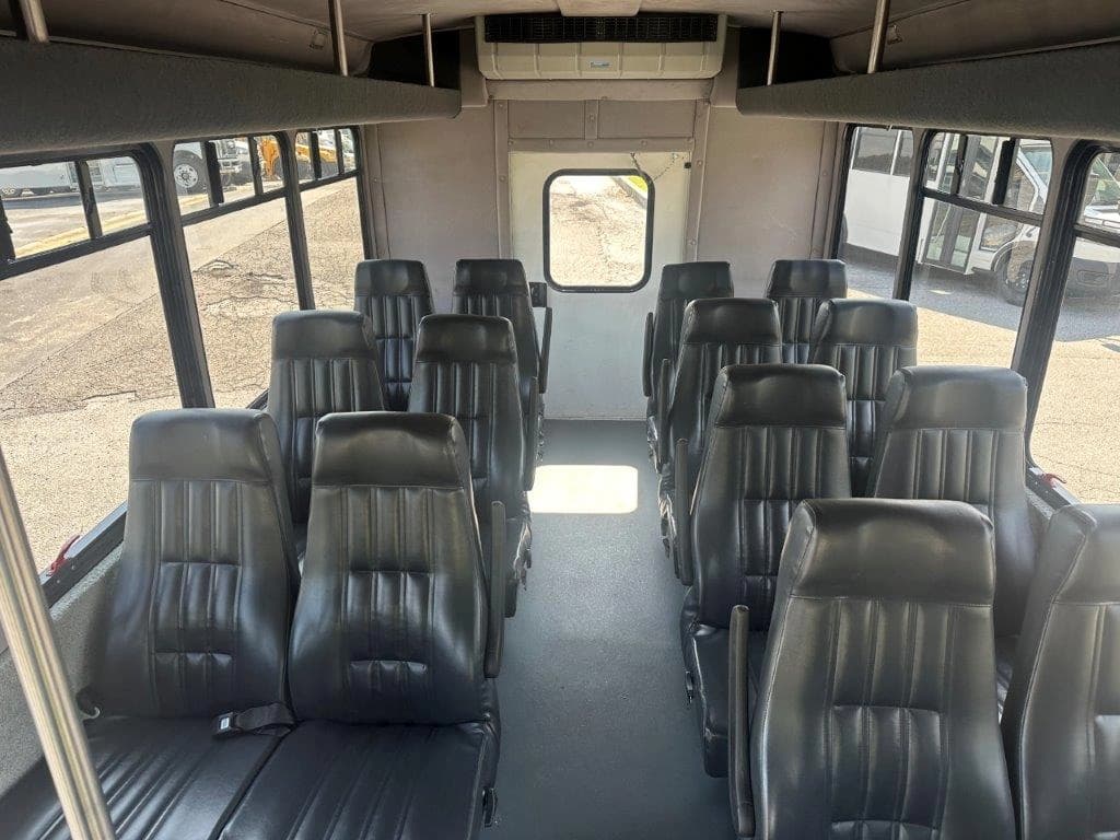 2018 Starcraft Allstar Shuttle Bus - Image 4