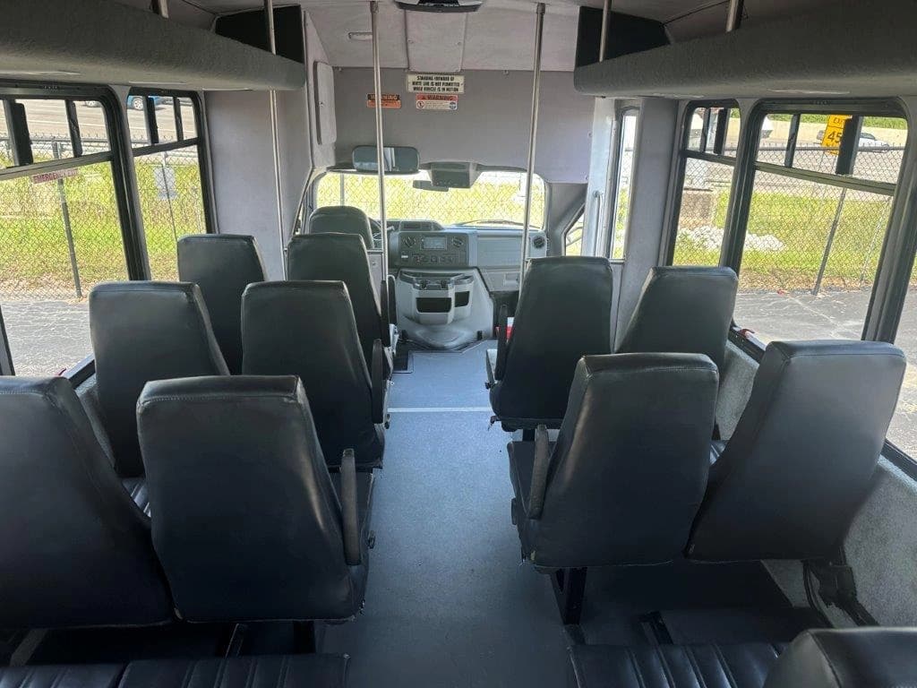 2018 Starcraft Allstar Shuttle Bus - Image 5