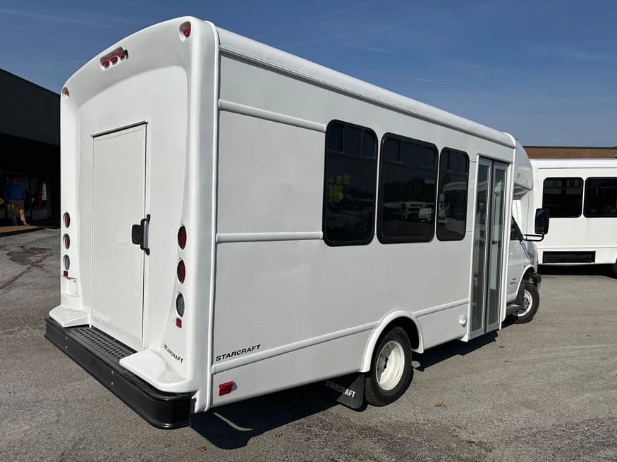 2025 Chevrolet 4500 Starcraft Shuttle Bus - Image 2