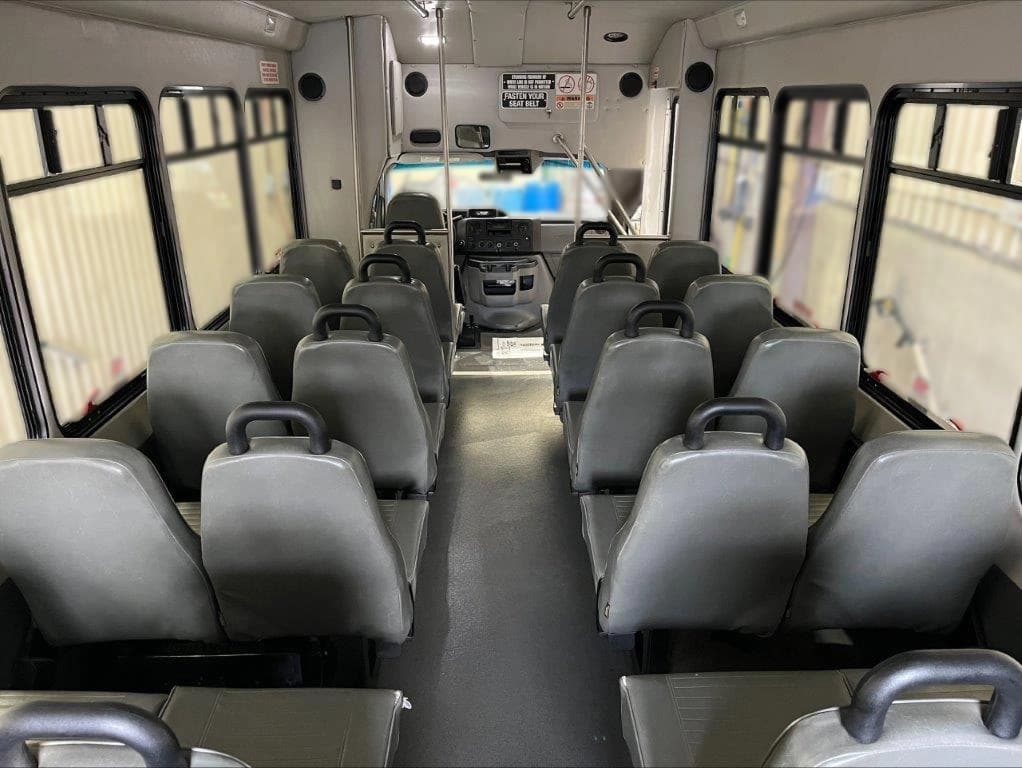 2017 Starcraft Allstar Shuttle Bus - Image 6