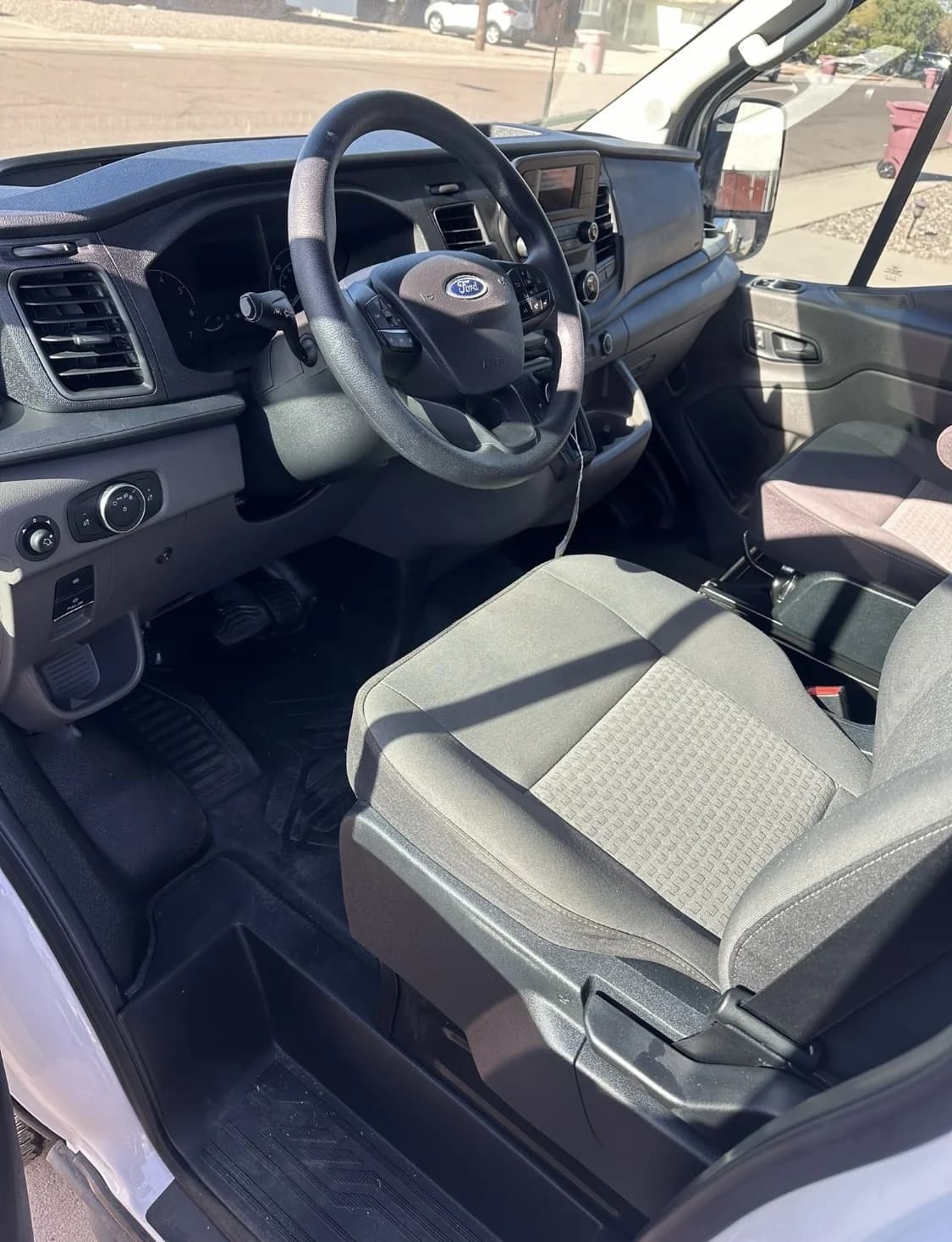2021 Ford  Transit  Ford  - Image 4