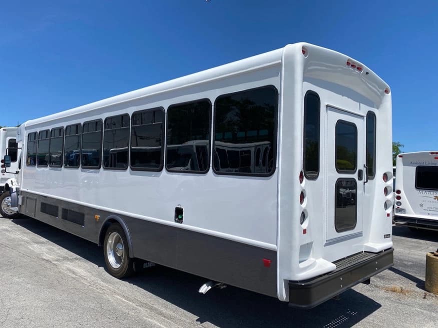 2025 Freightliner Glaval Legacy Coach - Image 2