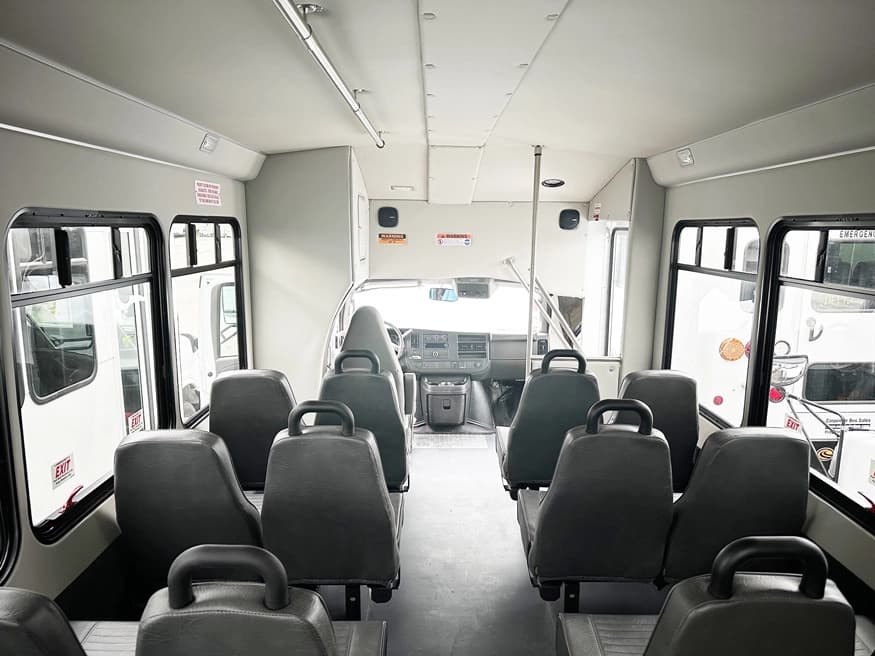 2024 Chevrolet 3500 Starcraft AllStar Shuttle Bus - Image 3