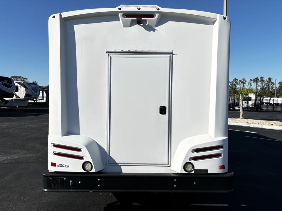 2021 Chevy G4500 Shuttle Bus - Image 16