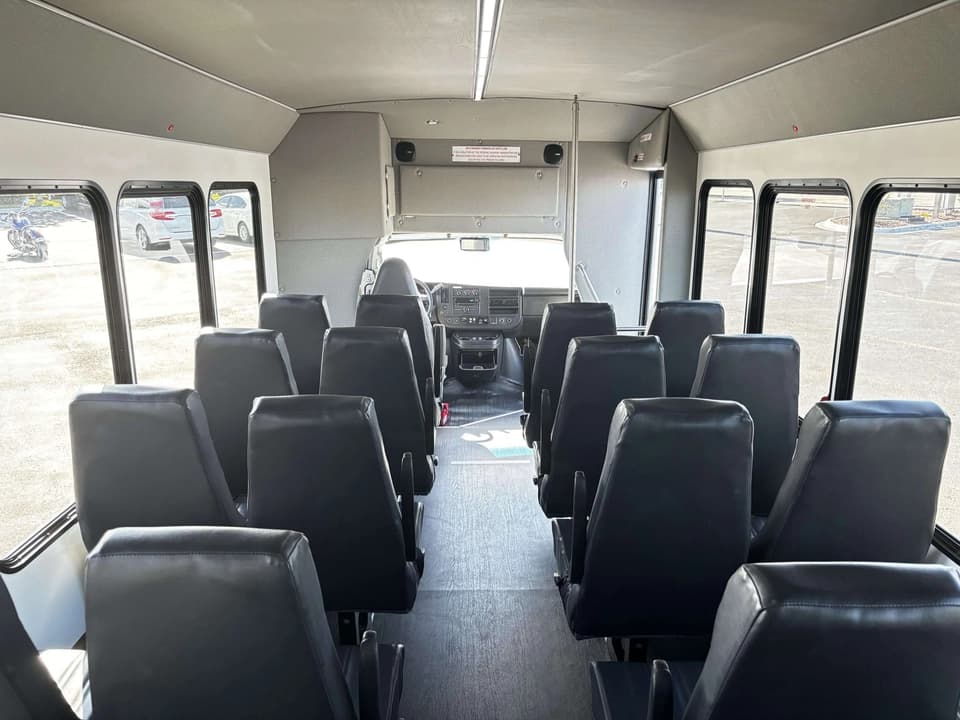 2021 Chevy G4500 Shuttle Bus - Image 7