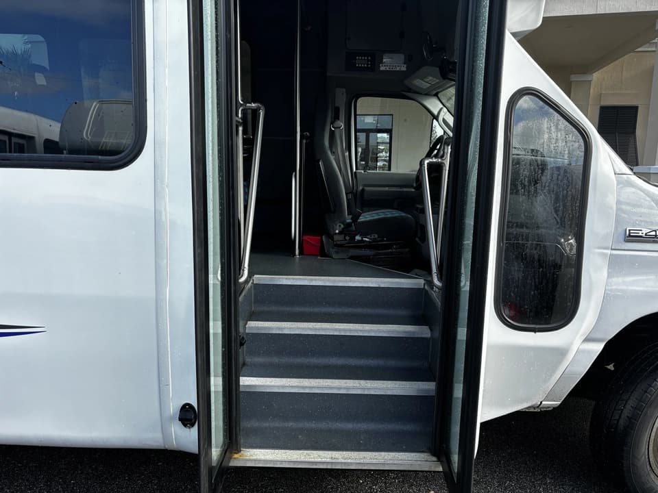 2021 Ford E450 Shuttle Bus - Image 2