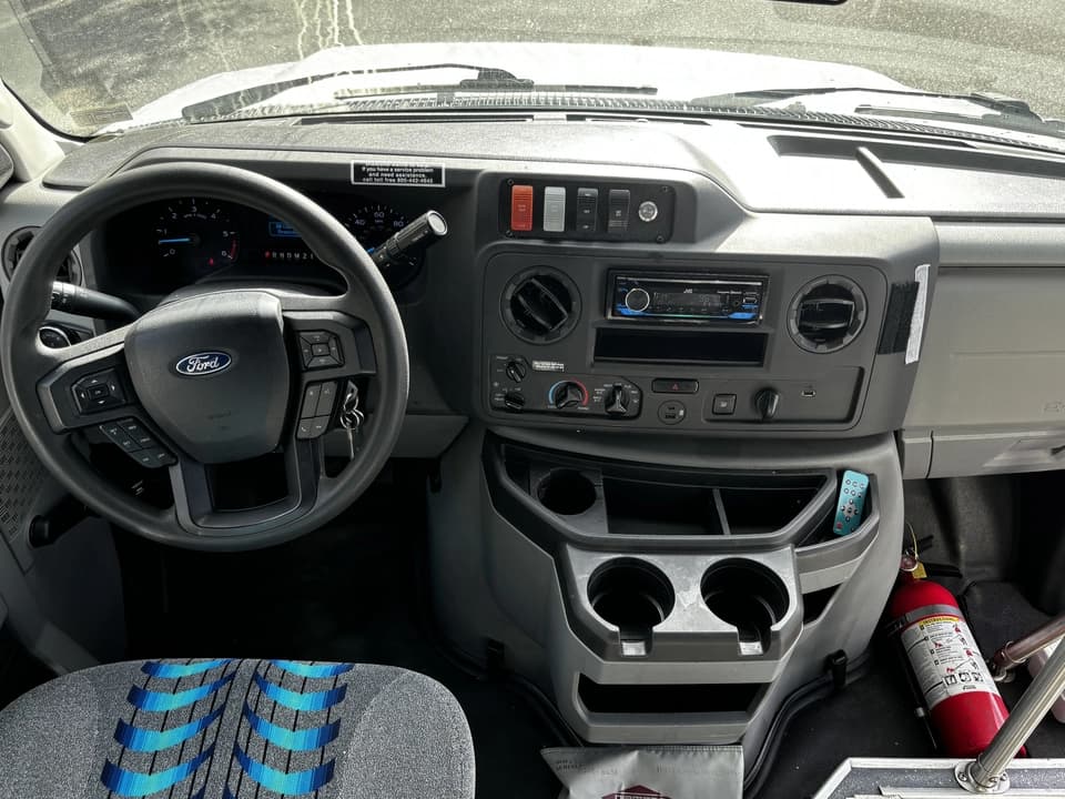 2021 Ford E450 Shuttle Bus - Image 10