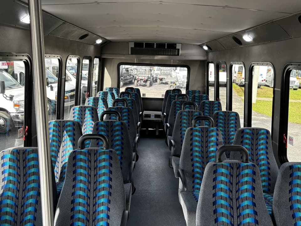 2021 Ford E450 Shuttle Bus - Image 12