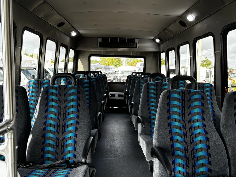 2021 Ford E450 Shuttle Bus - Image 13