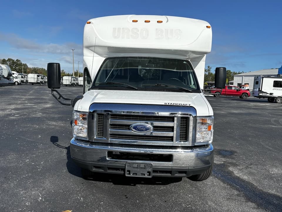 2020 Ford E450 Shuttle Bus - Image 13