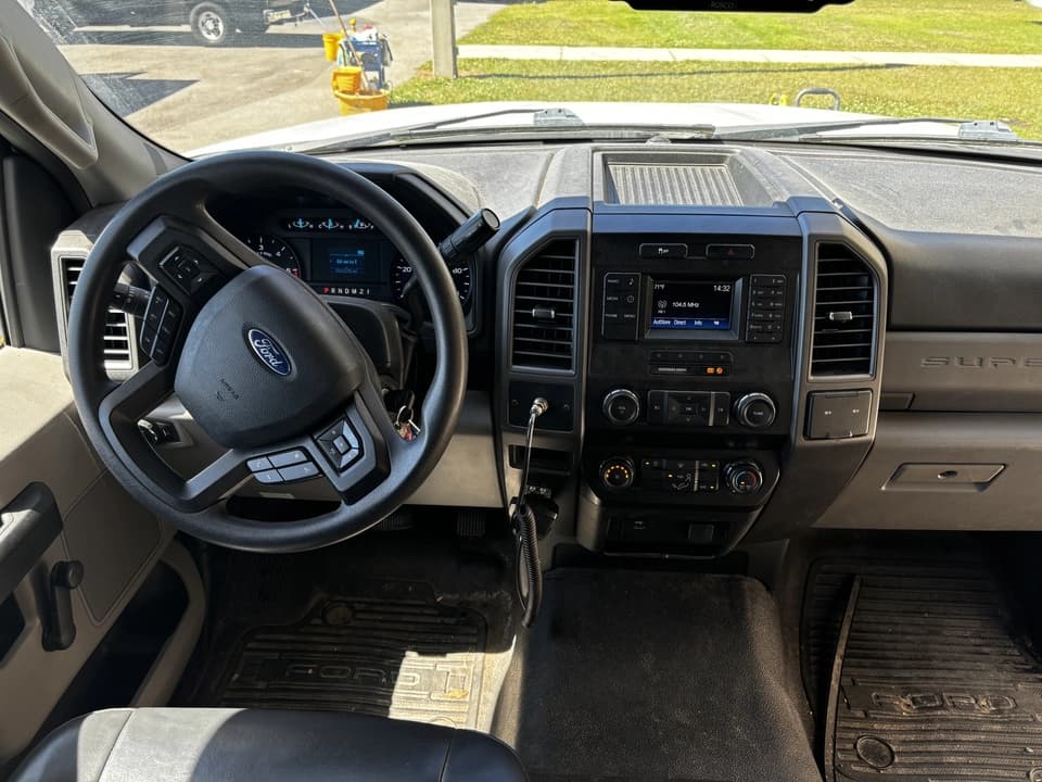 2019 Ford F550 Shuttle Bus - Image 3