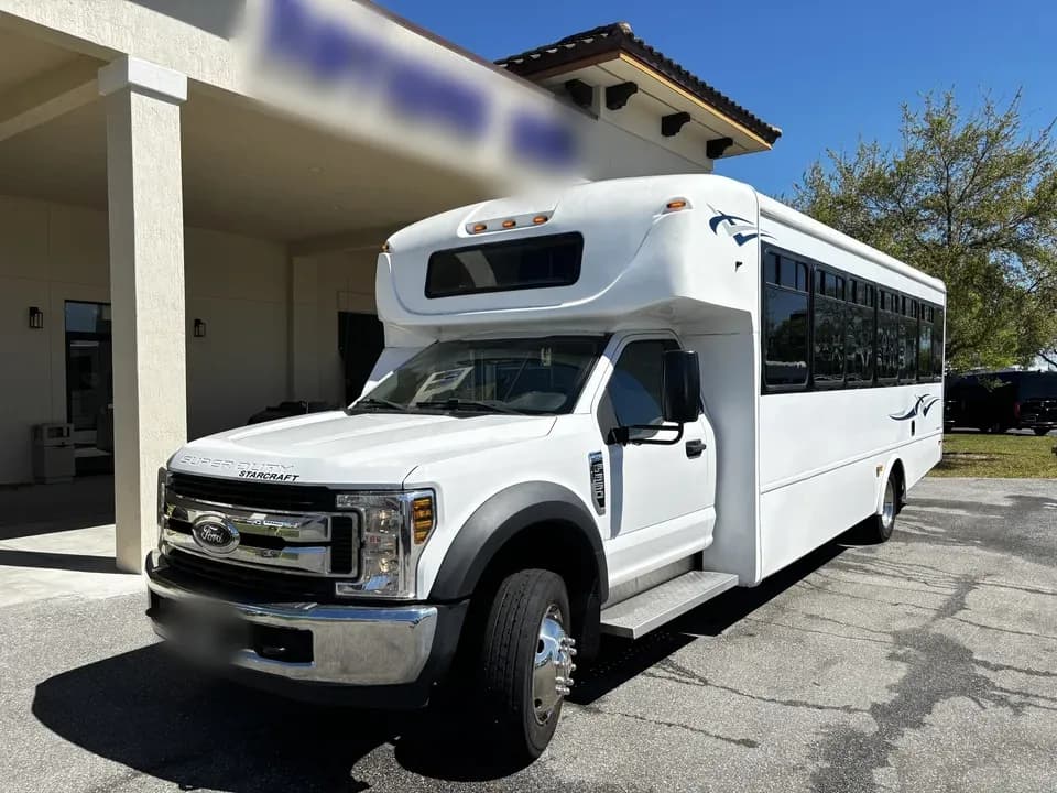 2019 Ford F550 Shuttle Bus - Image 1