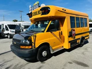 2018 Chevrolet G3500 bus
