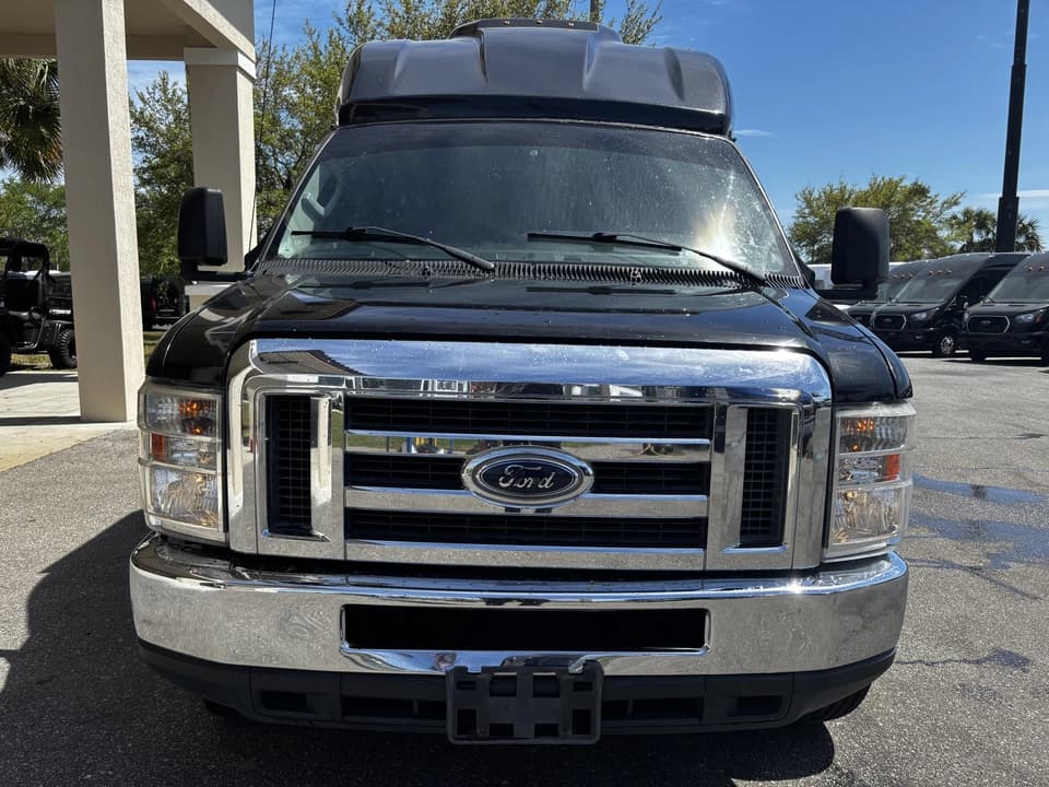 2018 Ford E350 Shuttle Bus - Image 3