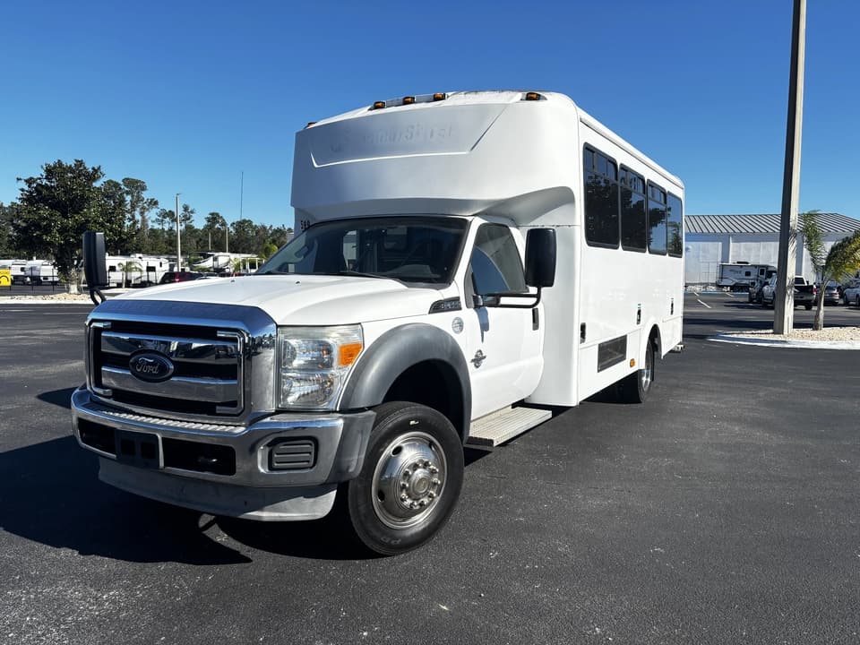 2012 Ford F550 Shuttle Bus - Image 1