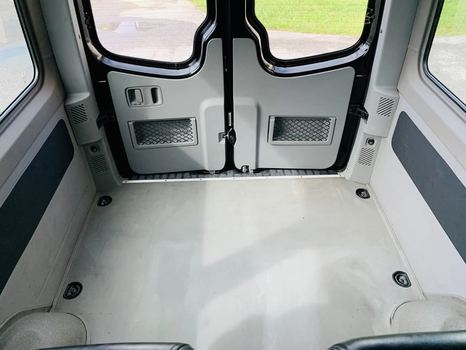 2011 Mercedes Sprinter Passenger Van - Image 12