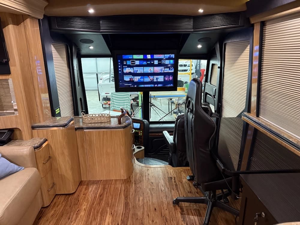 2007 Prevost Marathon H3-45 Motorhome - Image 17