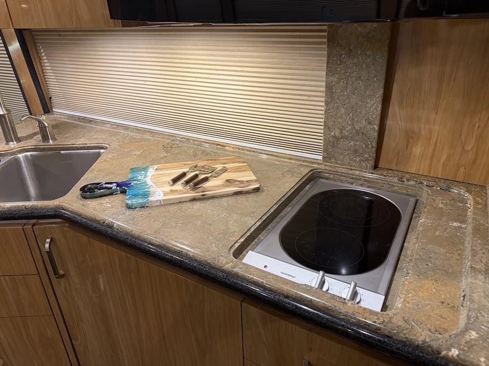 2007 Prevost Marathon H3-45 Motorhome - Image 20