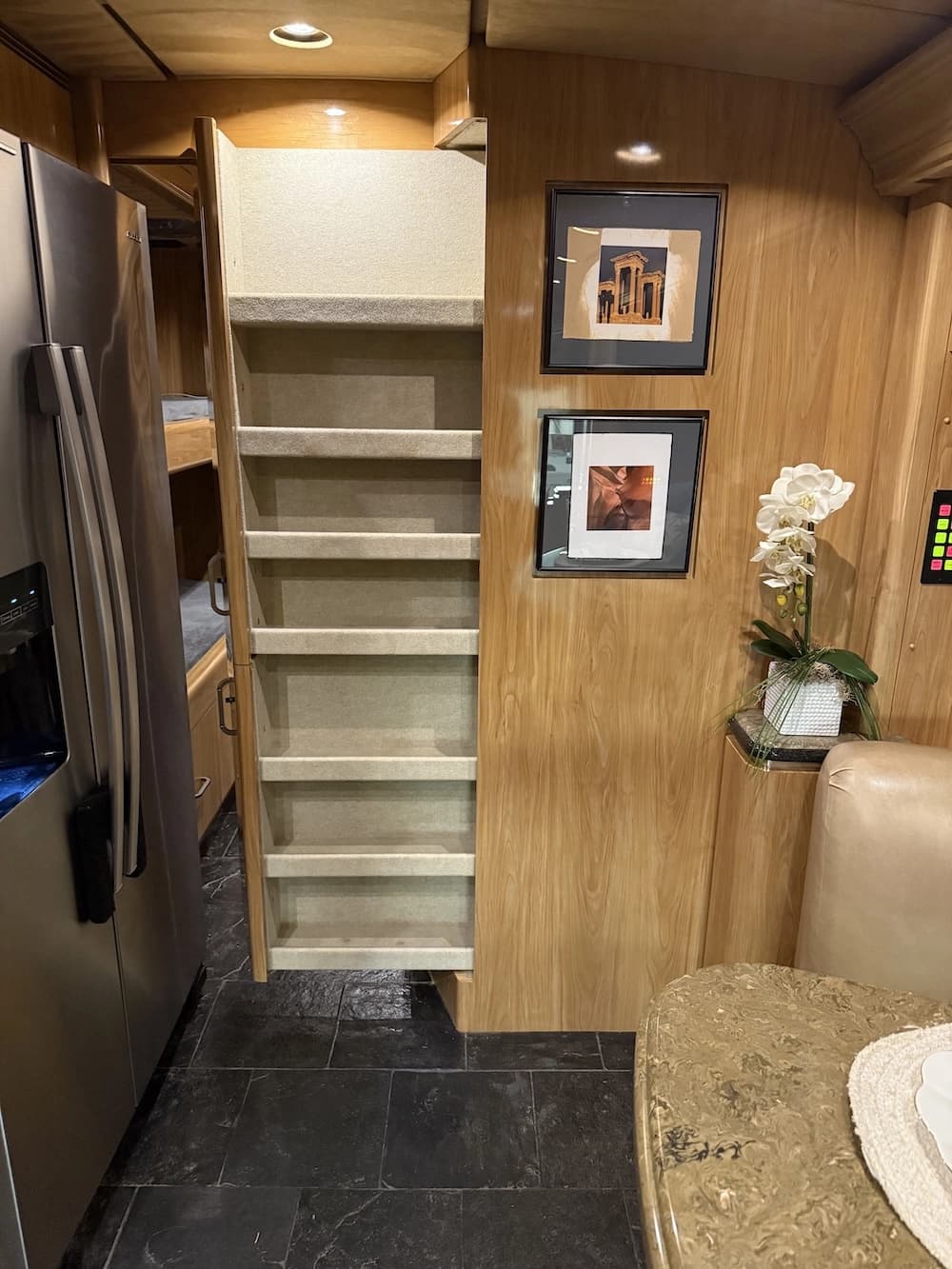 2007 Prevost Marathon H3-45 Motorhome - Image 21