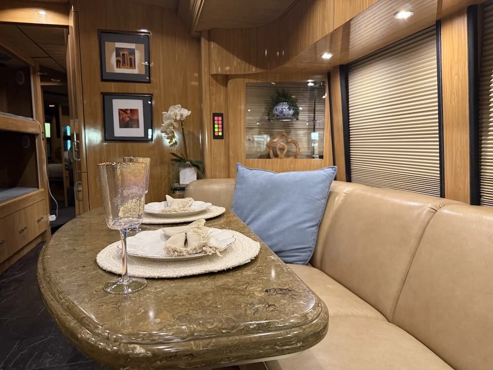 2007 Prevost Marathon H3-45 Motorhome - Image 31