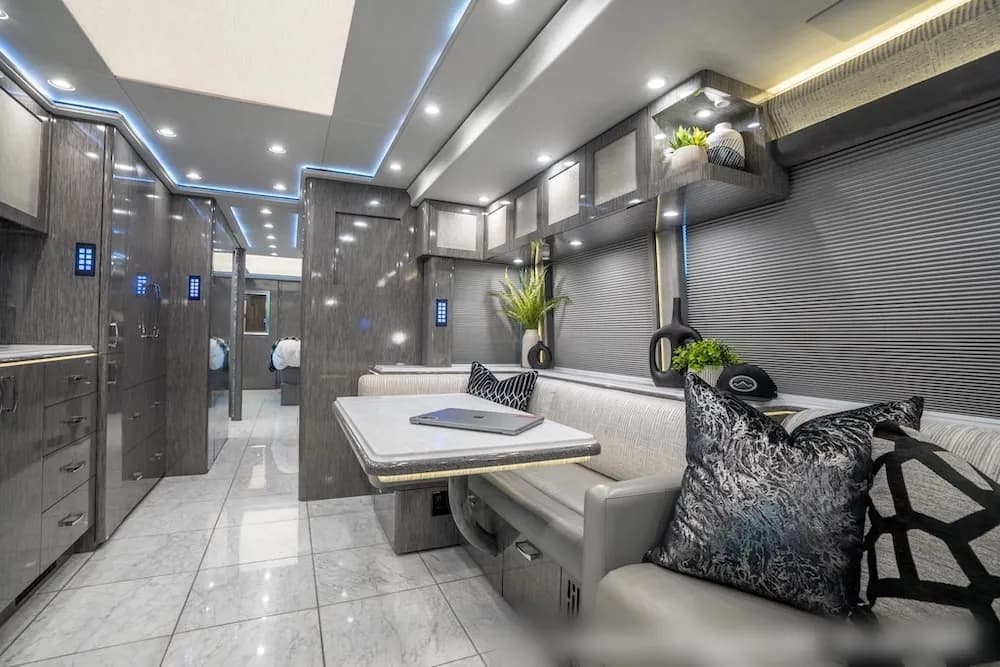2021 Prevost Marathon H3-45 Motorhome - Image 16