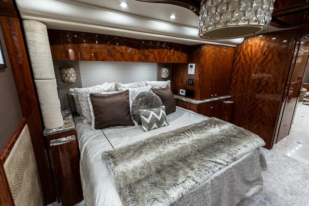 Millennium H3-45 #23997 - Image 26