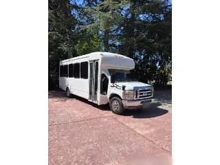 2015 Ford E-450 bus