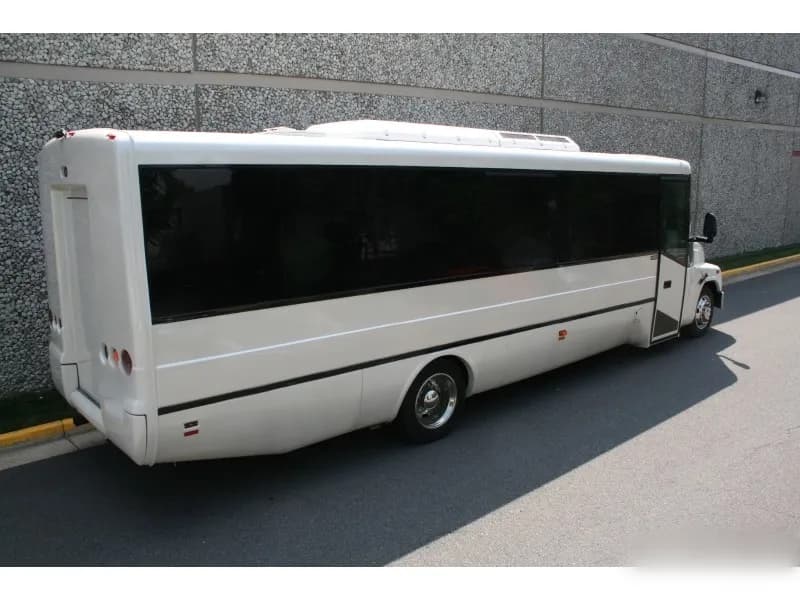 2005 Freightliner M2 Cutaway Party Bus - Image 13