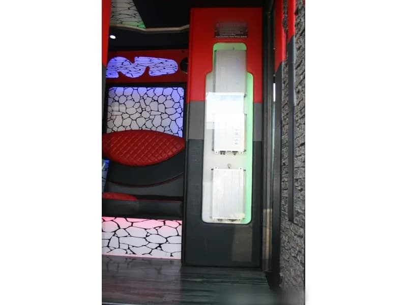 2005 Freightliner M2 Cutaway Party Bus - Image 5