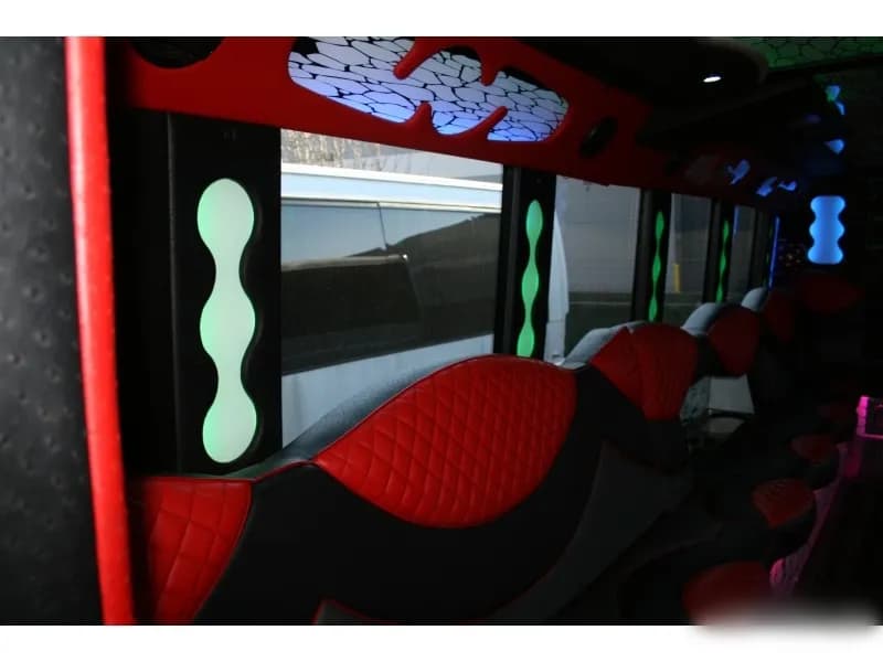 2005 Freightliner M2 Cutaway Party Bus - Image 8