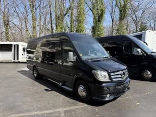2017 Mercedes-Benz Sprinter bus