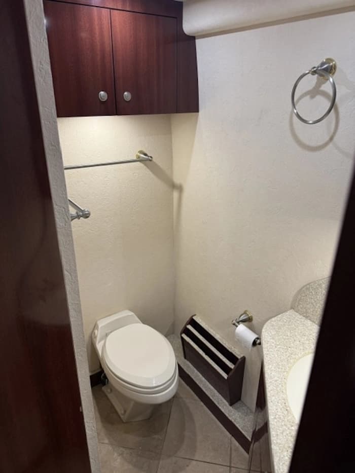 2005 Prevost XLII 40 Motorhome - Image 12