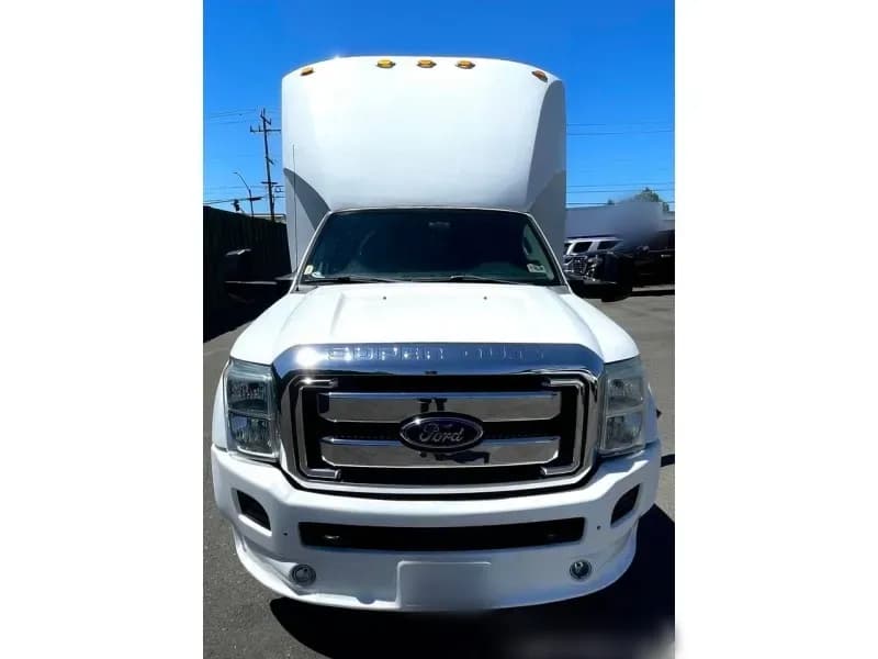 2015 Ford F-550 Tiffany Party Bus - Image 6