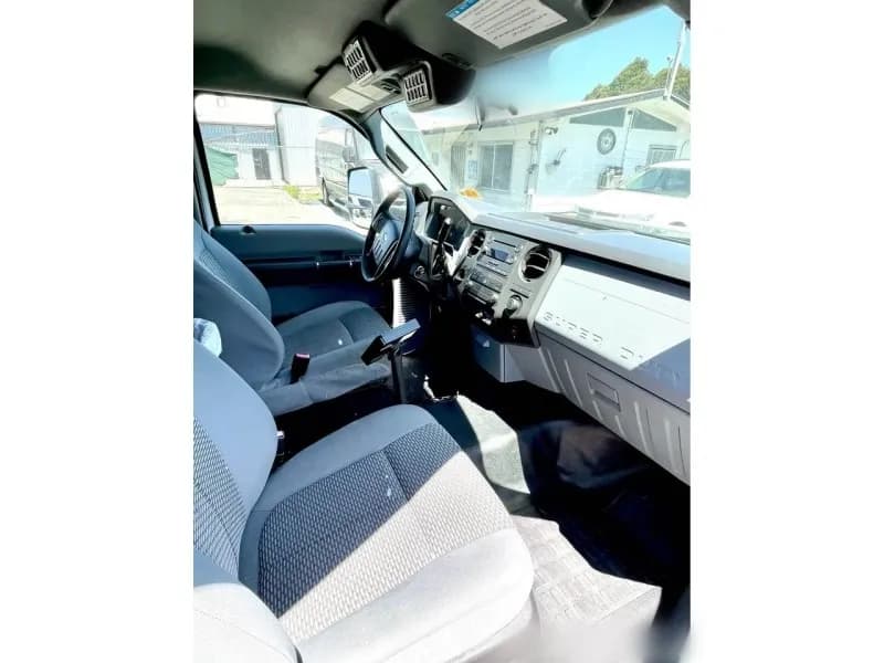 2015 Ford F-550 Tiffany Party Bus - Image 15