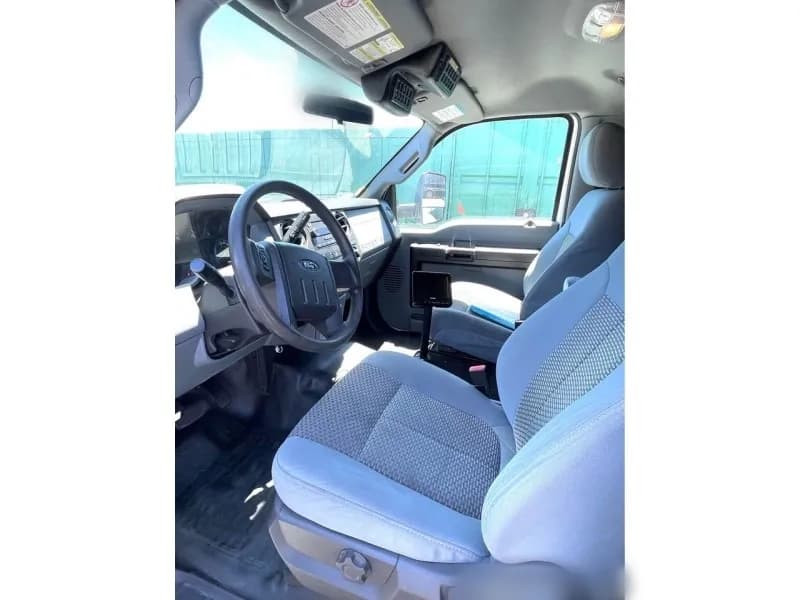 2015 Ford F-550 Tiffany Party Bus - Image 16
