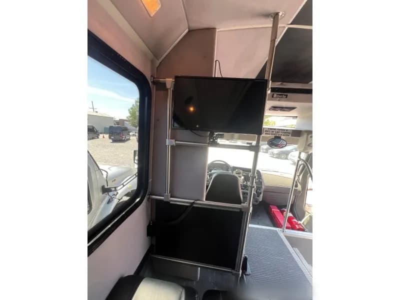 2013 Freightliner M2 Cutaway Shuttle Bus - Image 5