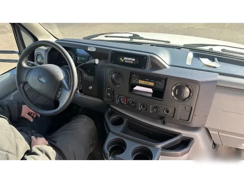 2018 Ford E-450 Cutaway Shuttle Bus - Image 2