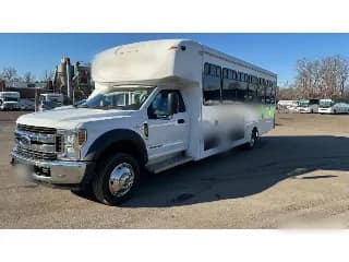 2019 Ford F-550 bus