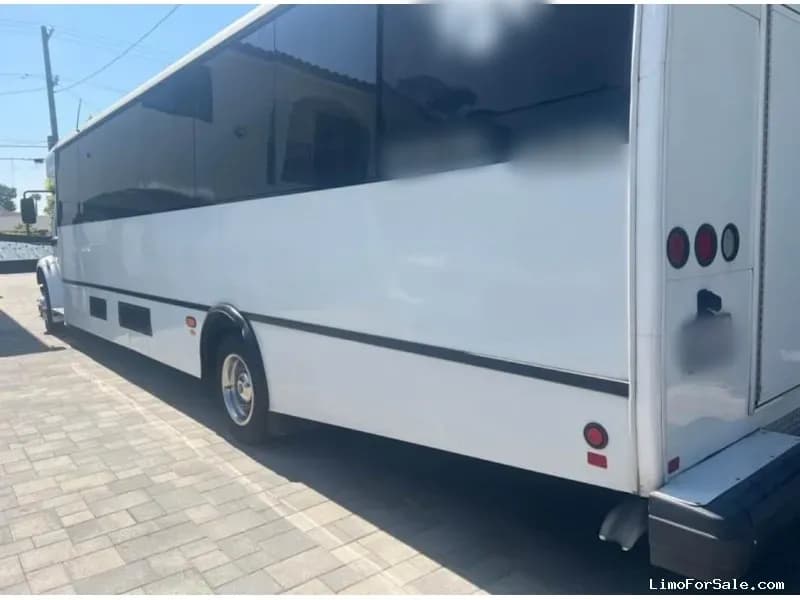 2014 Freightliner M2 Limo Party Bus - Image 3