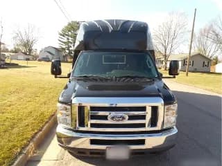 2015 Ford E-450 bus