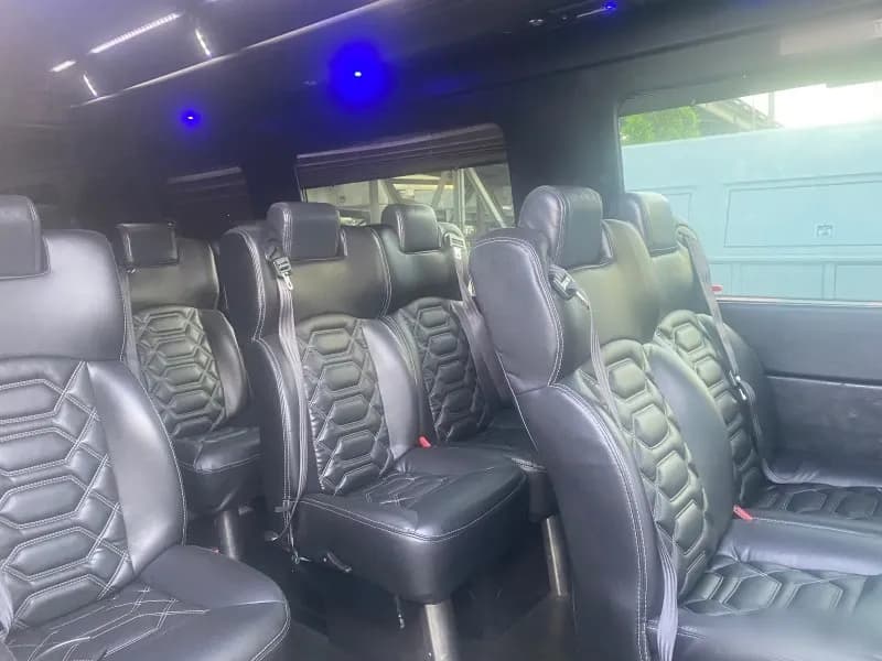 2016 Mercedes-Benz Sprinter Cutaway - Image 8