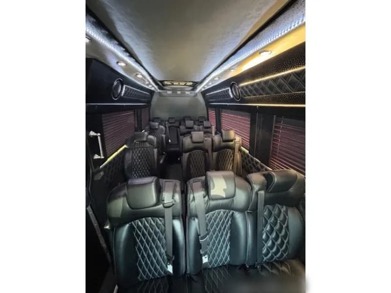 2015 Mercedes-Benz Sprinter Cutaway - Image 5