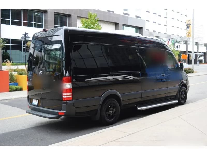 2012 Mercedes-Benz Sprinter Cutaway - Image 4