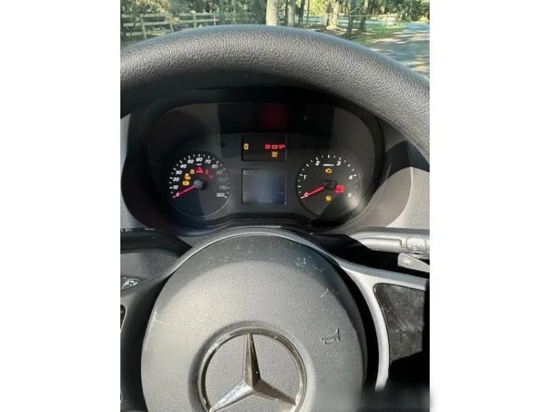 2022 Mercedes-Benz Sprinter Cutaway - Image 16