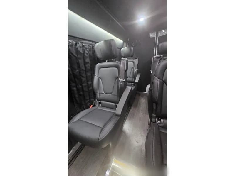 2022 Mercedes-Benz Sprinter Cutaway - Image 10
