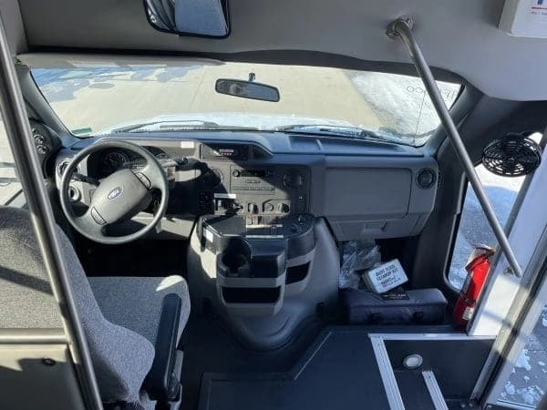 2016 Ford Startrans Shuttle Bus - Image 4