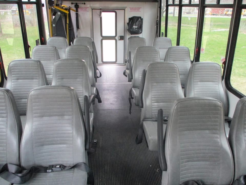 2014 Chevrolet ElDorado ADA Shuttle Bus - Image 10