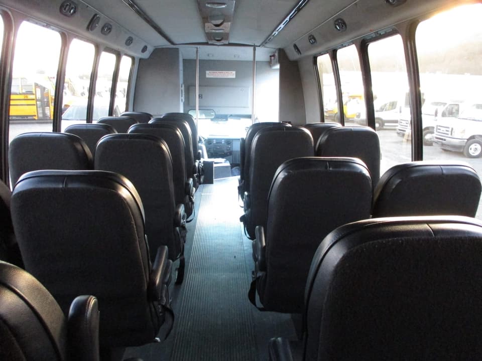 2012 Ford Turtletop Shuttle Bus - Image 12
