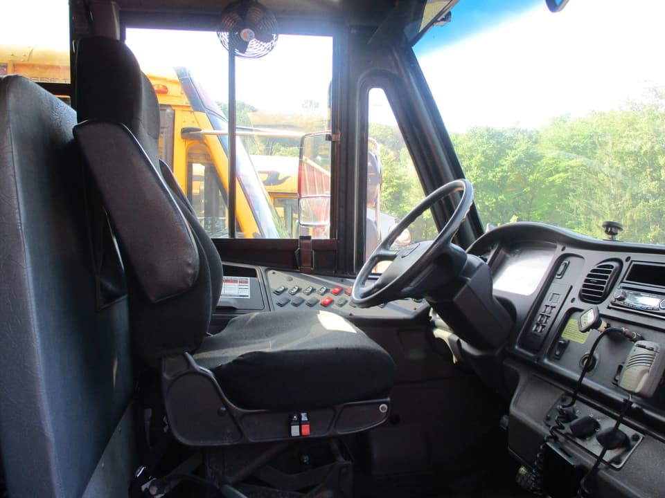 2011 Freightliner Thomas C2 School Bus - Image 4